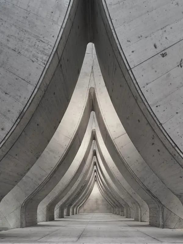 Photo by Sebastian Grundgeir