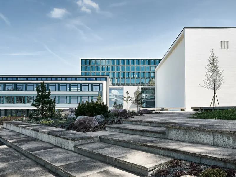 Photo by Sebastian Grundgeir