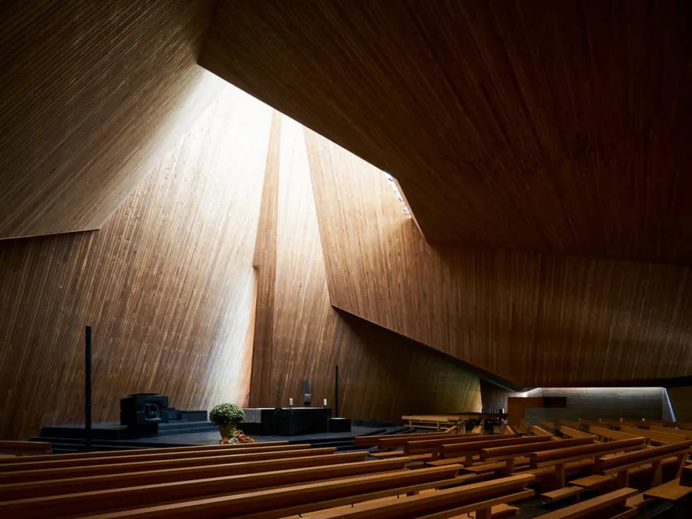 Photo by Sebastian Grundgeir