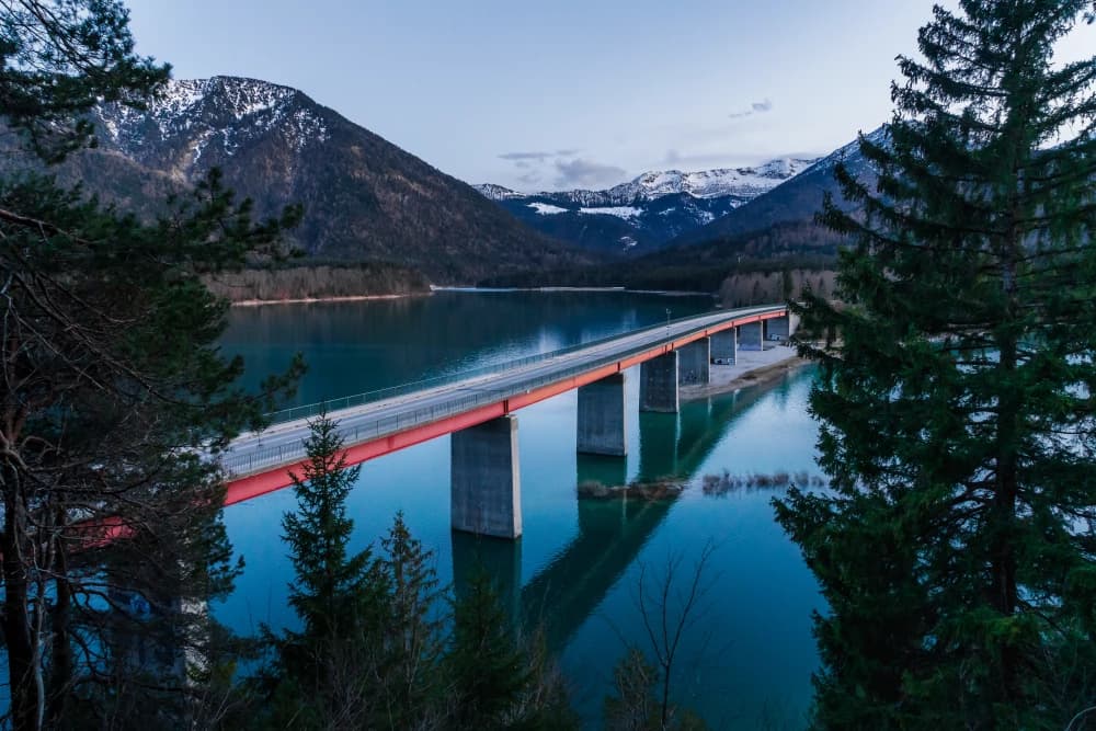 Photo by Manuel Rudel