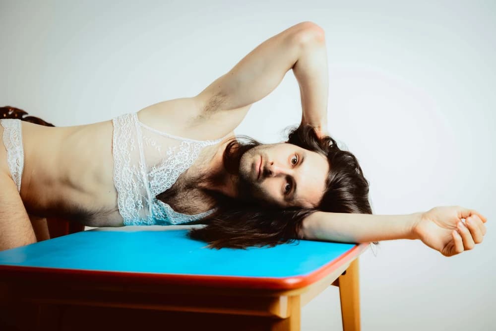 Photo by Leon Maria Plecity