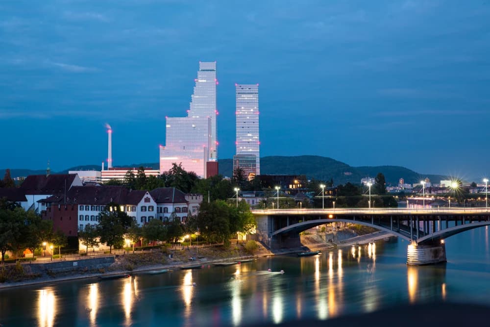 Basel tripod night