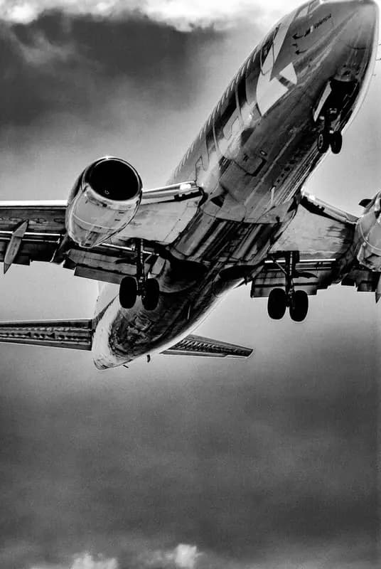 Photo by Simon Chamay