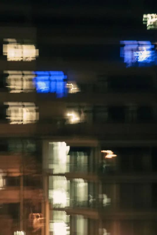 Photo by Simon Chamay