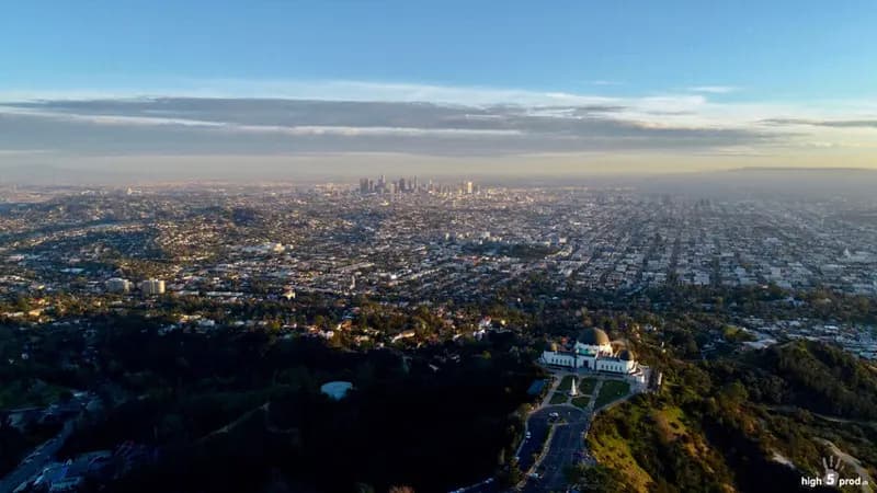 Photo by Olivier Riethauser